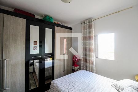 Quarto de casa à venda com 4 quartos, 230m² em Jardim Vila Formosa, São Paulo