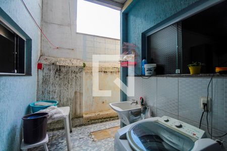 Casa à venda com 230m², 4 quartos e 2 vagasLavanderia 