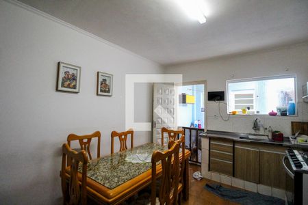 Casa à venda com 230m², 4 quartos e 2 vagasCozinha 