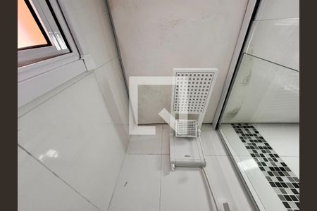 Apartamento à venda com 114m², 2 quartos e 1 vaga Apartamento à venda com 114m², 2 quartos e 1 vagaBanheiro da suíte