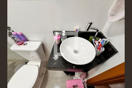 Apartamento à venda com 114m², 2 quartos e 1 vaga Apartamento à venda com 114m², 2 quartos e 1 vagaBanheiro da suite