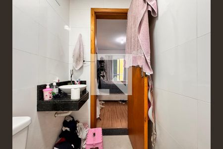 Apartamento à venda com 114m², 2 quartos e 1 vaga Apartamento à venda com 114m², 2 quartos e 1 vagaBanheiro da suíte