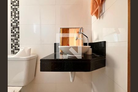 Apartamento à venda com 114m², 2 quartos e 1 vaga Apartamento à venda com 114m², 2 quartos e 1 vagaBanheiro