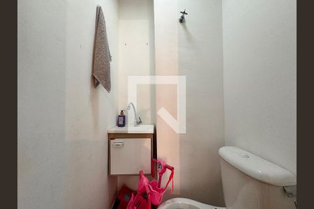 Apartamento à venda com 114m², 2 quartos e 1 vaga Apartamento à venda com 114m², 2 quartos e 1 vagaBanheiro de serviço