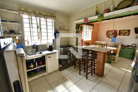 Casa à venda com 300m², 4 quartos e 4 vagasCozinha