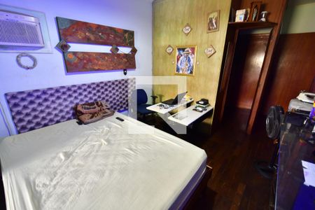 Casa à venda com 300m², 4 quartos e 4 vagasQuarto 4 Suíte