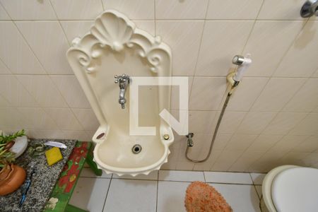 Casa à venda com 300m², 4 quartos e 4 vagasLavabo