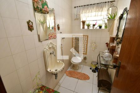 Casa à venda com 300m², 4 quartos e 4 vagasLavabo