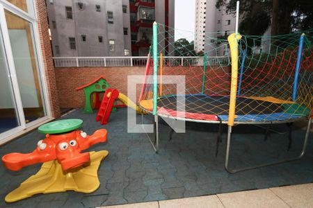 Apartamento à venda com 103m², 3 quartos e 2 vagasÁrea comum - Playground