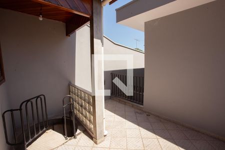 Casa à venda com 267m², 4 quartos e 4 vagasVARANDA EDÍCULA