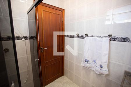 Casa à venda com 267m², 4 quartos e 4 vagasBANHEIRO QUARTO 2