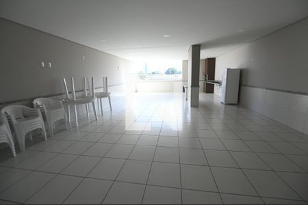 Apartamento para alugar com 74m², 3 quartos e 1 vagaÁrea comum 