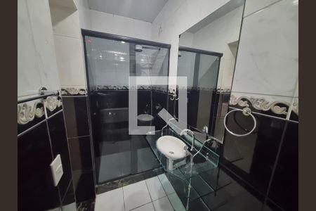 Banheiro da Suíte de casa para alugar com 2 quartos, 66m² em Madureira, Rio de Janeiro