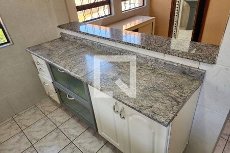 Casa à venda com 338m², 3 quartos e 5 vagas Casa à venda com 338m², 3 quartos e 5 vagasCozinha - Casa 2