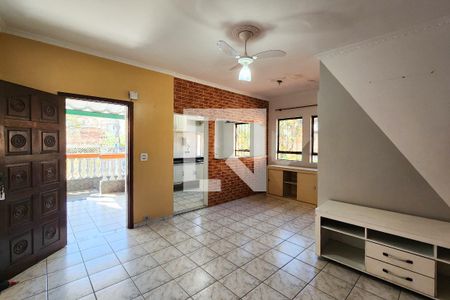 Casa à venda com 338m², 3 quartos e 5 vagas Casa à venda com 338m², 3 quartos e 5 vagasSala - Casa 2