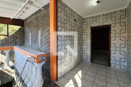 Casa à venda com 338m², 3 quartos e 5 vagas Casa à venda com 338m², 3 quartos e 5 vagasVaranda - Casa 2