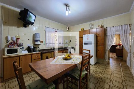 Casa à venda com 338m², 3 quartos e 5 vagas Casa à venda com 338m², 3 quartos e 5 vagasCozinha