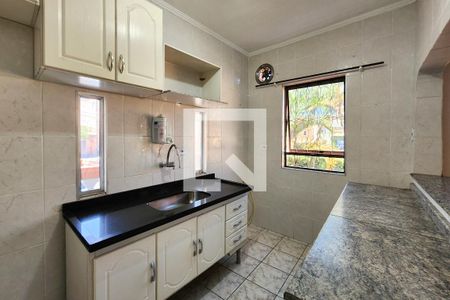 Casa à venda com 338m², 3 quartos e 5 vagas Casa à venda com 338m², 3 quartos e 5 vagasCozinha - Casa 2