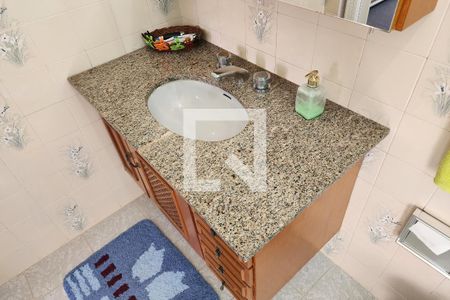 Casa à venda com 338m², 3 quartos e 5 vagas Casa à venda com 338m², 3 quartos e 5 vagasBanheiro da Suíte
