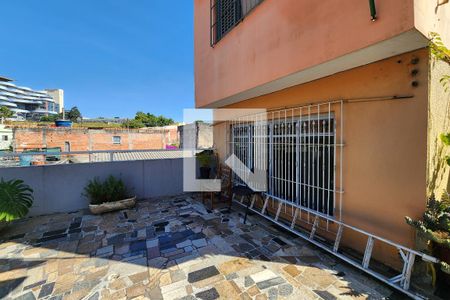 Casa à venda com 338m², 3 quartos e 5 vagas Casa à venda com 338m², 3 quartos e 5 vagasVaranda 2