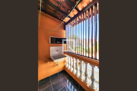 Casa à venda com 338m², 3 quartos e 5 vagas Casa à venda com 338m², 3 quartos e 5 vagasÁrea de Serviço - Casa 2