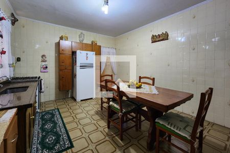 Casa à venda com 338m², 3 quartos e 5 vagas Casa à venda com 338m², 3 quartos e 5 vagasCozinha