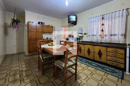 Casa à venda com 338m², 3 quartos e 5 vagas Casa à venda com 338m², 3 quartos e 5 vagasCozinha