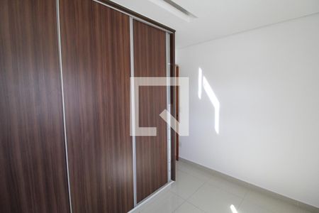 Quarto 2 de apartamento para alugar com 2 quartos, 57m² em Tubalina, Uberlândia