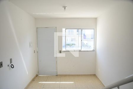 Sala de casa de condomínio para alugar com 2 quartos, 49m² em Jardim Santana, Cotia