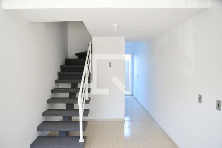 Sala de casa de condomínio para alugar com 2 quartos, 49m² em Jardim Santana, Cotia