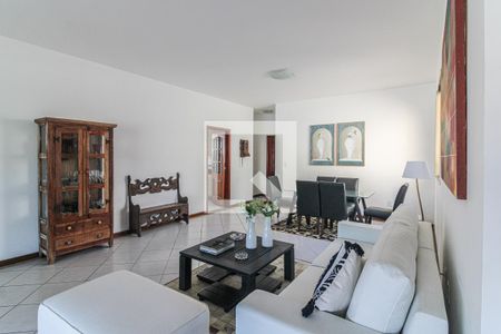 Apartamento à venda com 192m², 3 quartos e 2 vagasSala