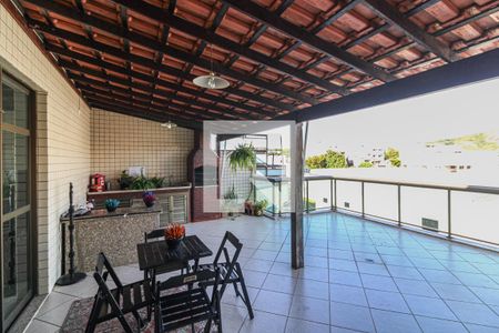 Apartamento à venda com 192m², 3 quartos e 2 vagasVaranda e Terraço