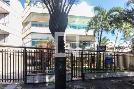 Apartamento à venda com 192m², 3 quartos e 2 vagasFachada