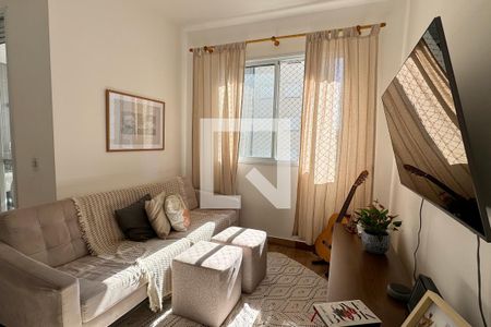 Sala de apartamento para alugar com 1 quarto, 39m² em Jardim Tupanci, Barueri