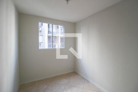 Quarto 1 de apartamento para alugar com 3 quartos, 47m² em Jardim Jasmim, Nova Iguaçu