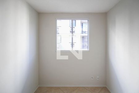 Quarto 1 de apartamento para alugar com 3 quartos, 47m² em Jardim Jasmim, Nova Iguaçu