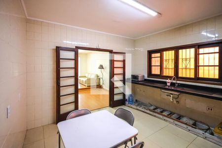 Casa à venda com 125m², 2 quartos e 2 vagas Casa à venda com 125m², 2 quartos e 2 vagasCozinha