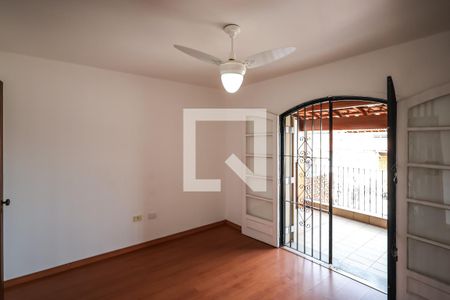 Casa à venda com 125m², 2 quartos e 2 vagas Casa à venda com 125m², 2 quartos e 2 vagasQuarto