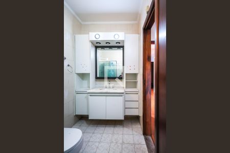 Casa à venda com 125m², 2 quartos e 2 vagas Casa à venda com 125m², 2 quartos e 2 vagasBanheiro Social