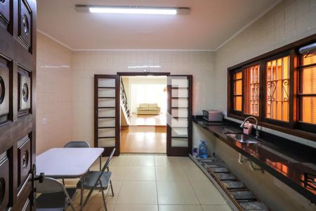 Casa à venda com 125m², 2 quartos e 2 vagas Casa à venda com 125m², 2 quartos e 2 vagasCozinha