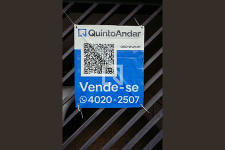 Casa à venda com 125m², 2 quartos e 2 vagas Casa à venda com 125m², 2 quartos e 2 vagasFachada