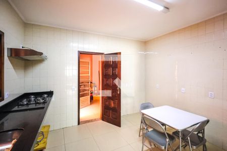 Casa à venda com 125m², 2 quartos e 2 vagas Casa à venda com 125m², 2 quartos e 2 vagasCozinha