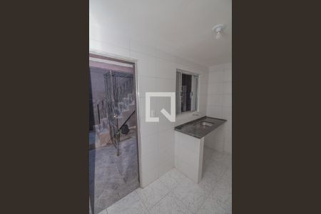 Cozinha de casa para alugar com 1 quarto, 45m² em Vila Fátima, São Paulo
