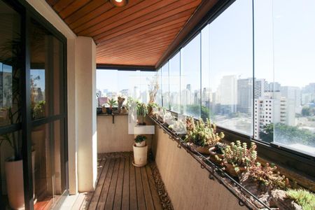 Varanda  de apartamento à venda com 3 quartos, 160m² em Vila Uberabinha, São Paulo