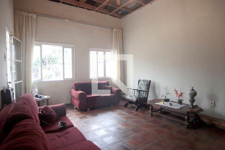 Sala de Estar de casa à venda com 2 quartos, 180m² em Rio Branco, Porto Alegre
