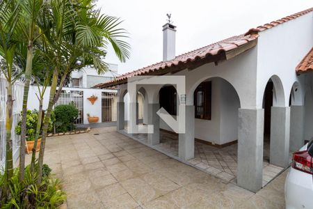Casa à venda com 297m², 3 quartos e 4 vagas Casa à venda com 297m², 3 quartos e 4 vagasVaranda