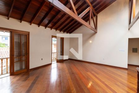 Casa à venda com 297m², 3 quartos e 4 vagas Casa à venda com 297m², 3 quartos e 4 vagasSala 2