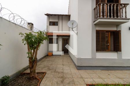 Casa à venda com 297m², 3 quartos e 4 vagas Casa à venda com 297m², 3 quartos e 4 vagasQuintal