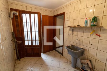 Casa à venda com 297m², 3 quartos e 4 vagas Casa à venda com 297m², 3 quartos e 4 vagasÁrea de Serviço