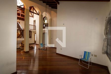 Sala de casa à venda com 3 quartos, 297m² em Nonoai, Porto Alegre
